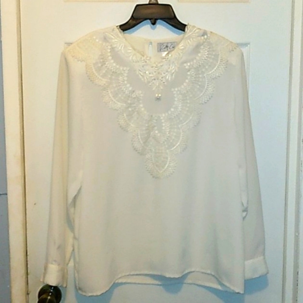 Ladies Vintage Kathy Che embroidered and beaded white Blouse, Sz 18